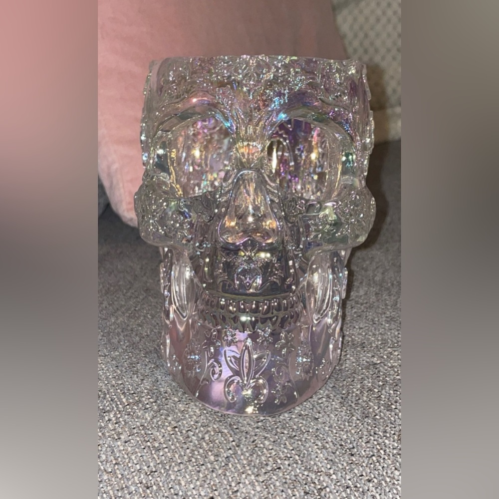 Skull holographic makeup brush holder